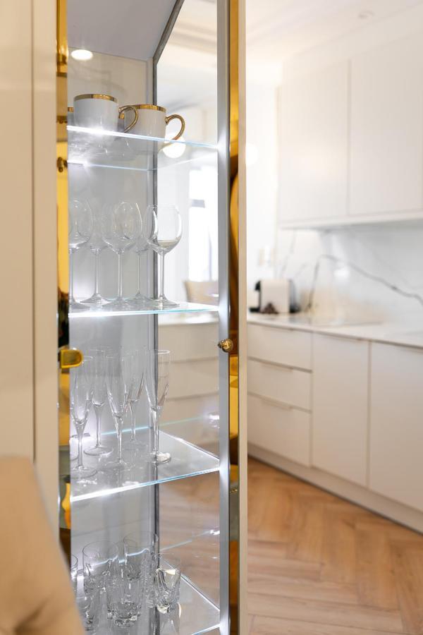 Apartment Gold *