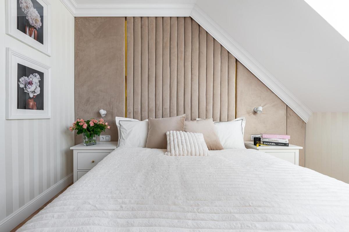 Gold Apartment *